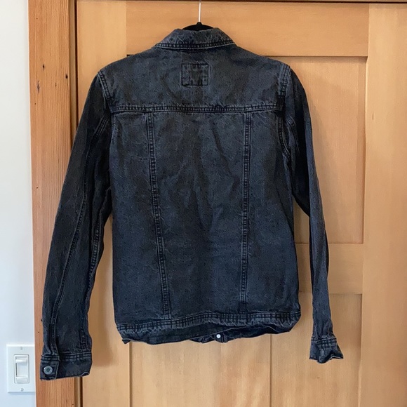 Pull & Bear denim jacket - Picture 4 of 6
